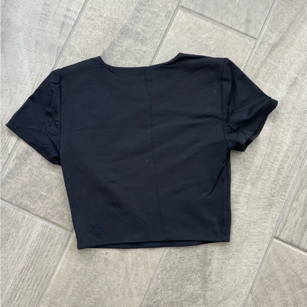 Aritzia Babaton Contour Black Cropped T-shirt Medium Crew Neck Short Sleeve - Picture 9 of 10